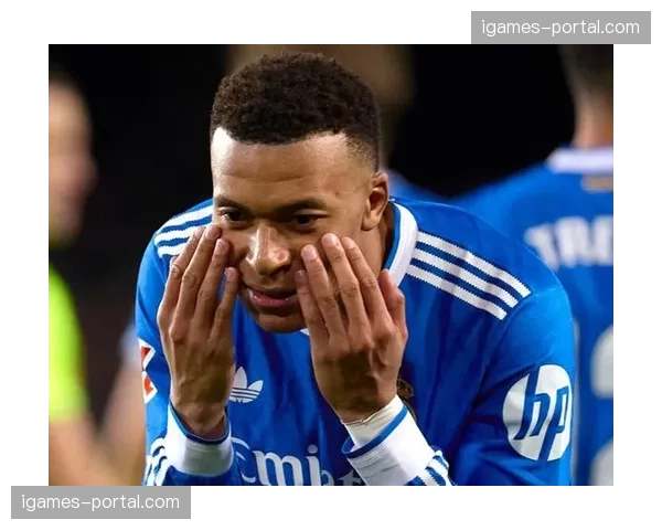 姆巴佩因轻微肌肉疲劳缺席合练，出战次回合存疑